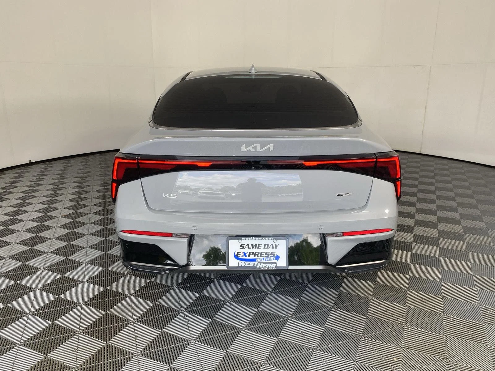 Used 2025 Wolf Gray Kia GT-Line image 6