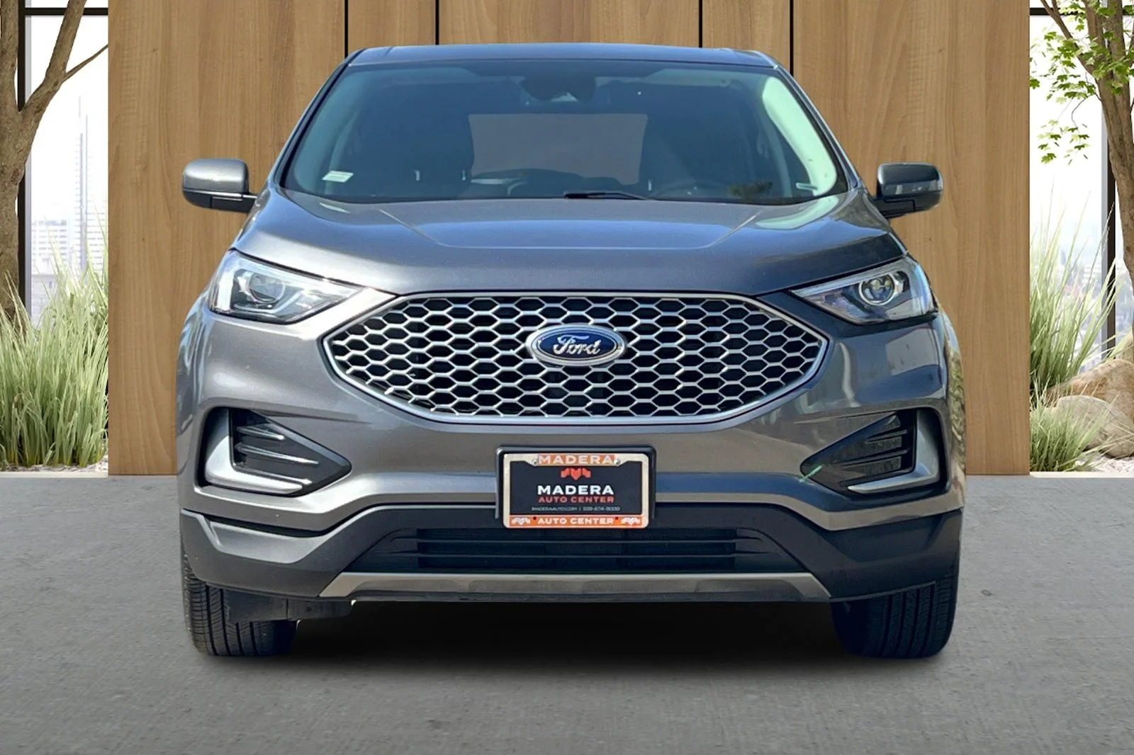 Used 2024 Gray Ford SEL image 9