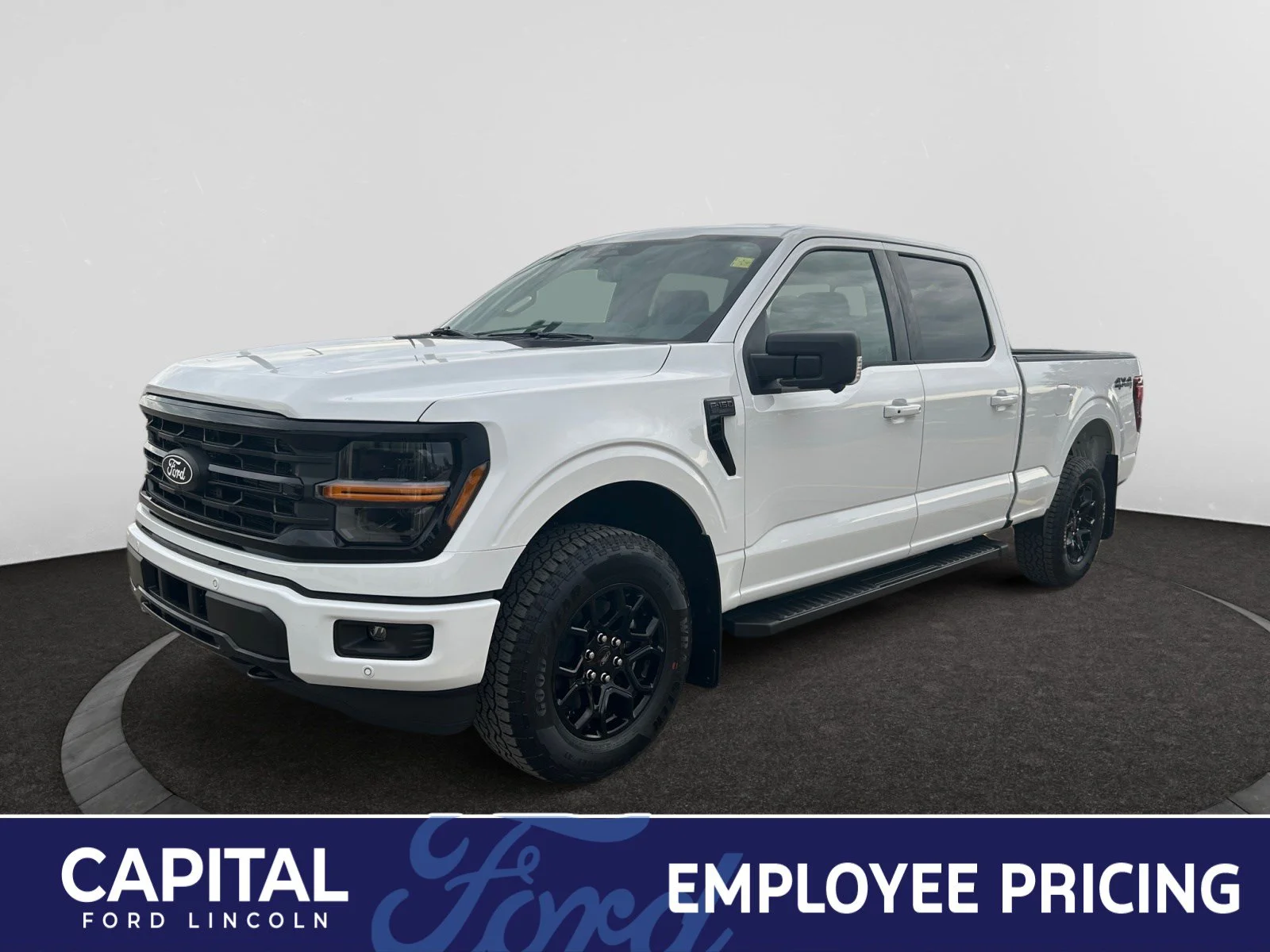 New 2026 Oxford White Ford XLT image 1