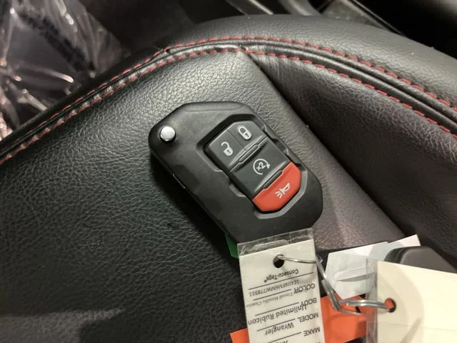 Used 2021 Crystal Metallic Jeep Unlimited Rubicon image 27