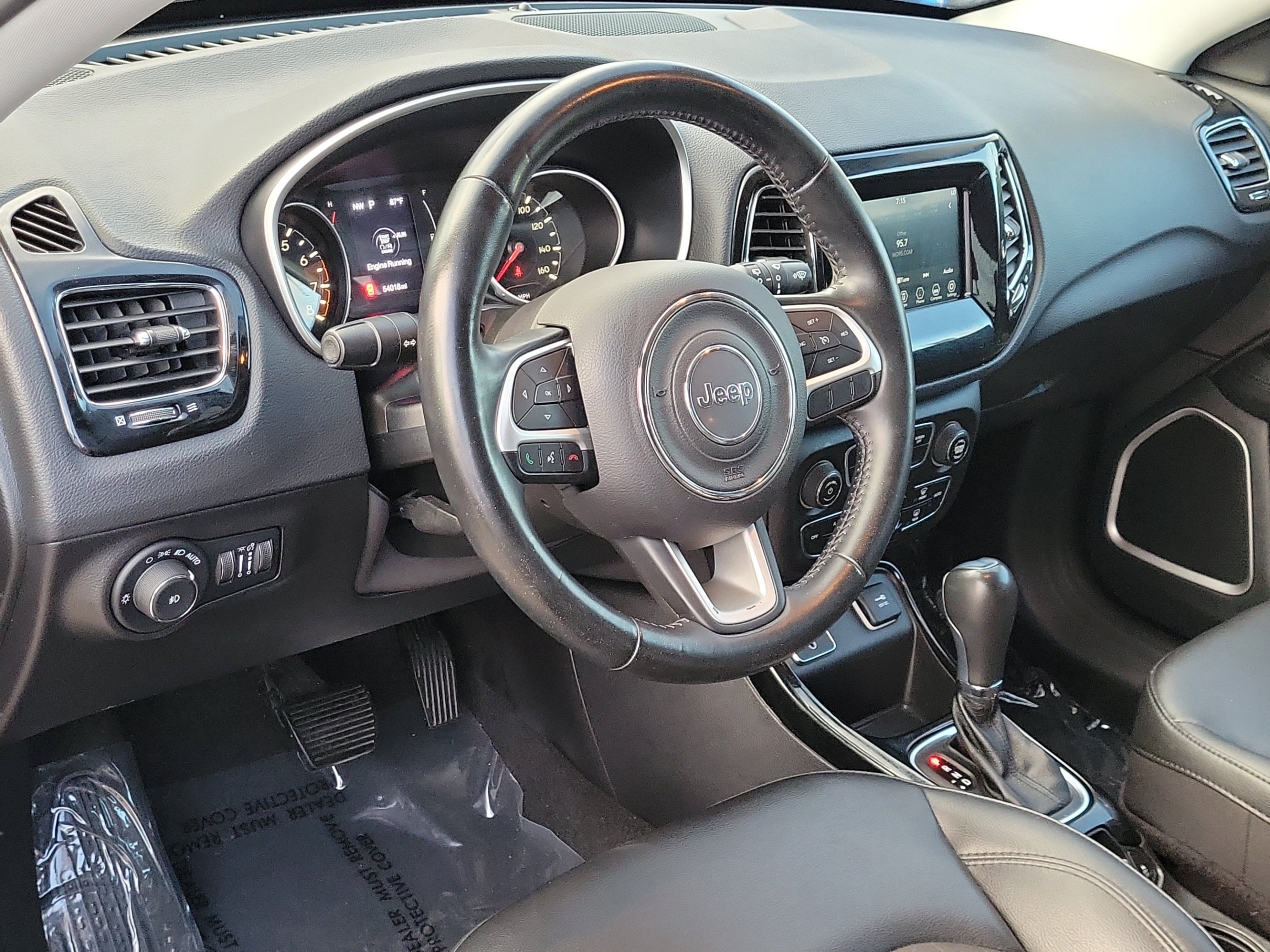 Used 2021 Granite Crystal Metallic Clearcoat Jeep Latitude image 20