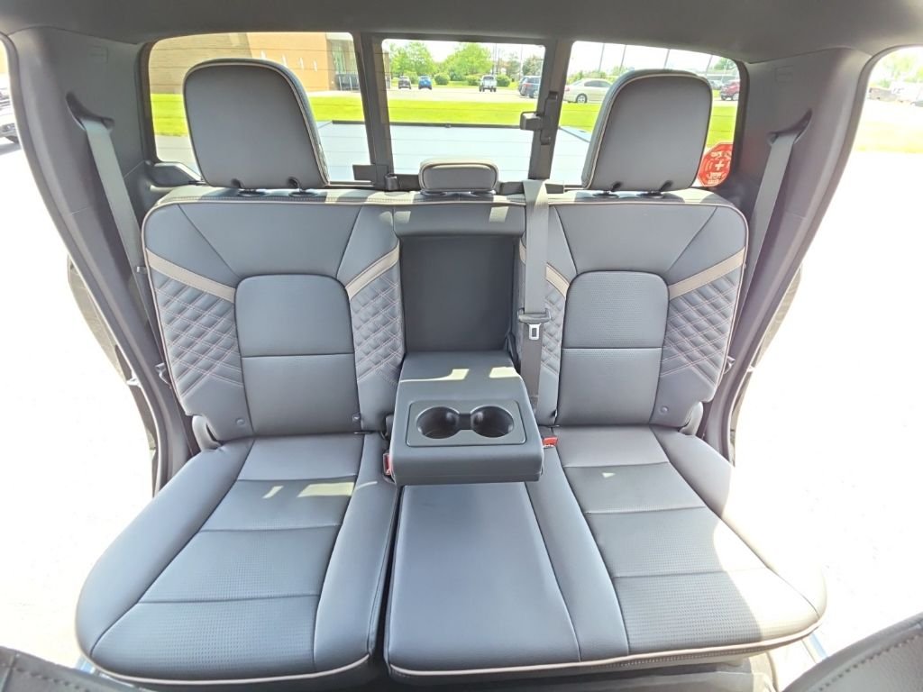 Used 2025 Black GMC Denali image 31