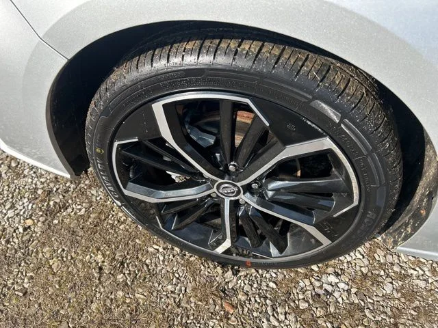 Used 2024 Silver Nissan 2.5 SR image 14