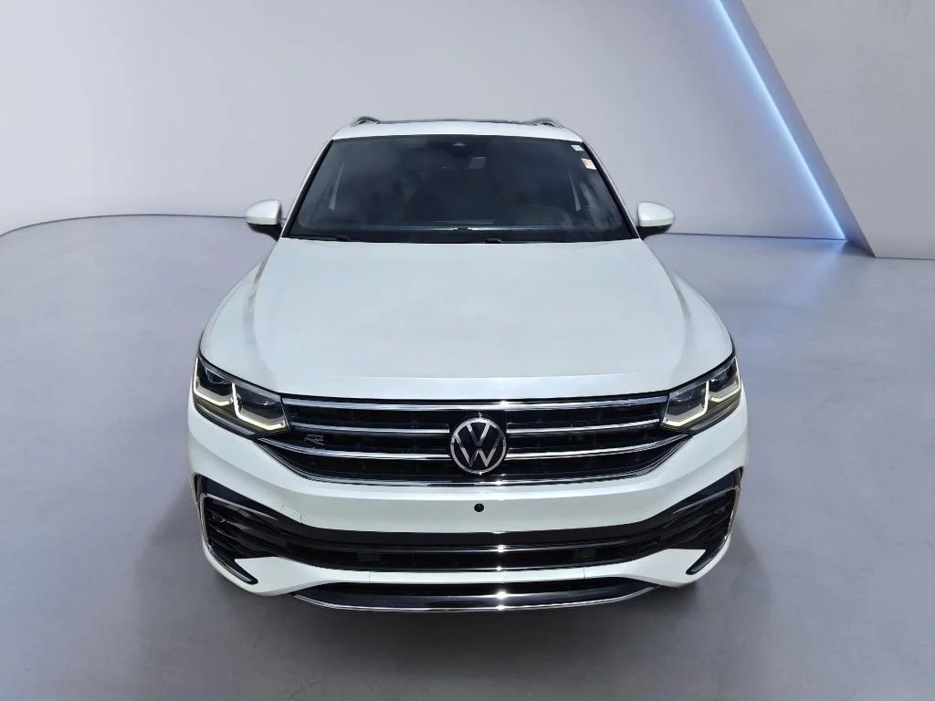 Used 2022 Oryx White Pearl Volkswagen SEL R-Line image 8