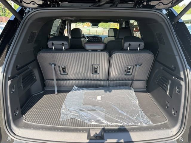 New 2026 Mosaic Black Metallic Chevrolet Z71 image 17