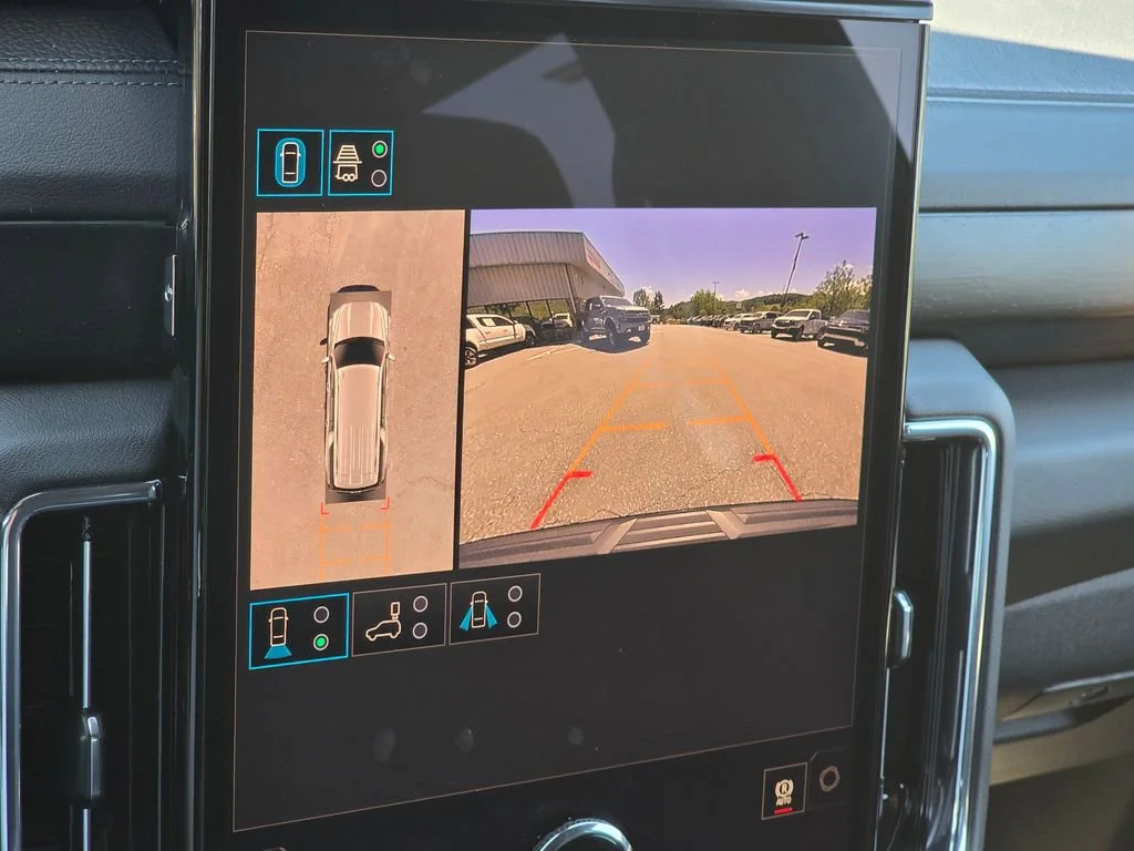 2026 GMC Yukon XL Denali - Photo 10