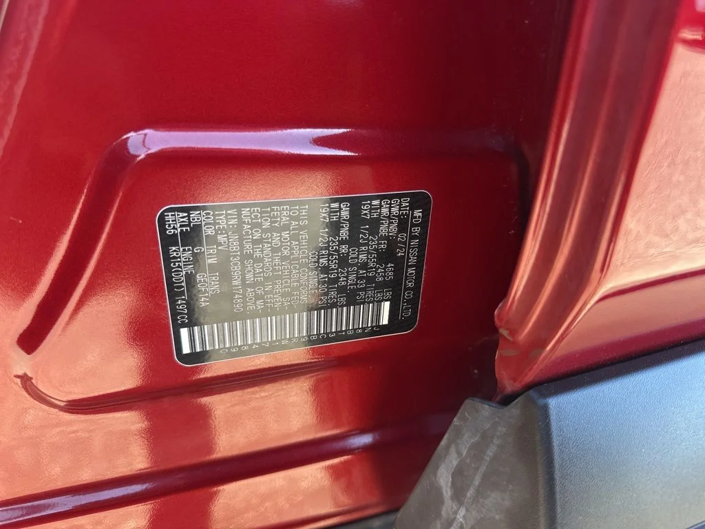 Used 2024 Red Nissan SL image 37