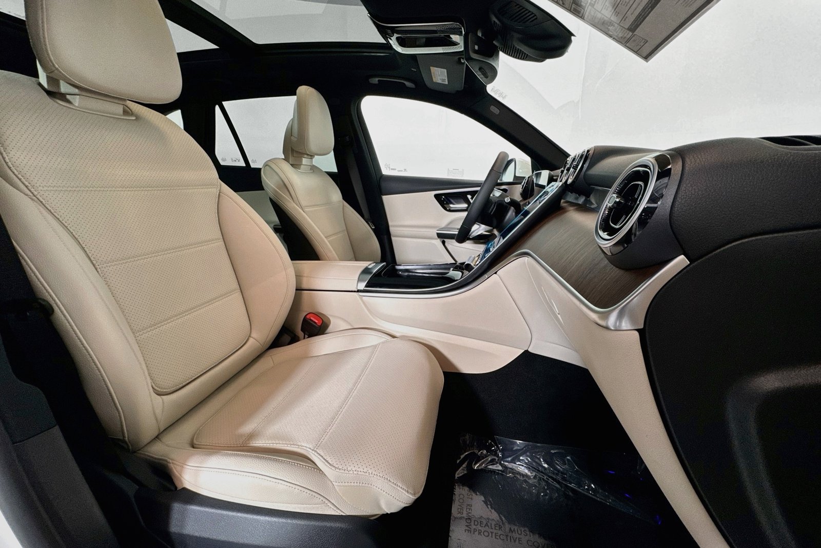 New 2027 Polar White Mercedes-Benz GLC 350e image 26