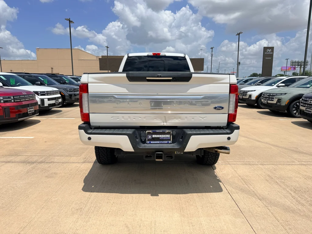 Used 2018 White Platinum Metallic Tri-Coat Ford Platinum image 7