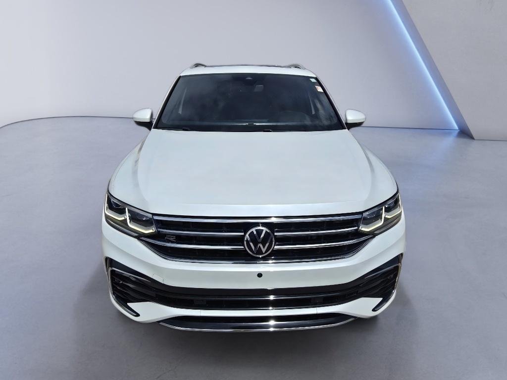 Used 2022 Oryx White Pearl Volkswagen SEL R-Line image 8