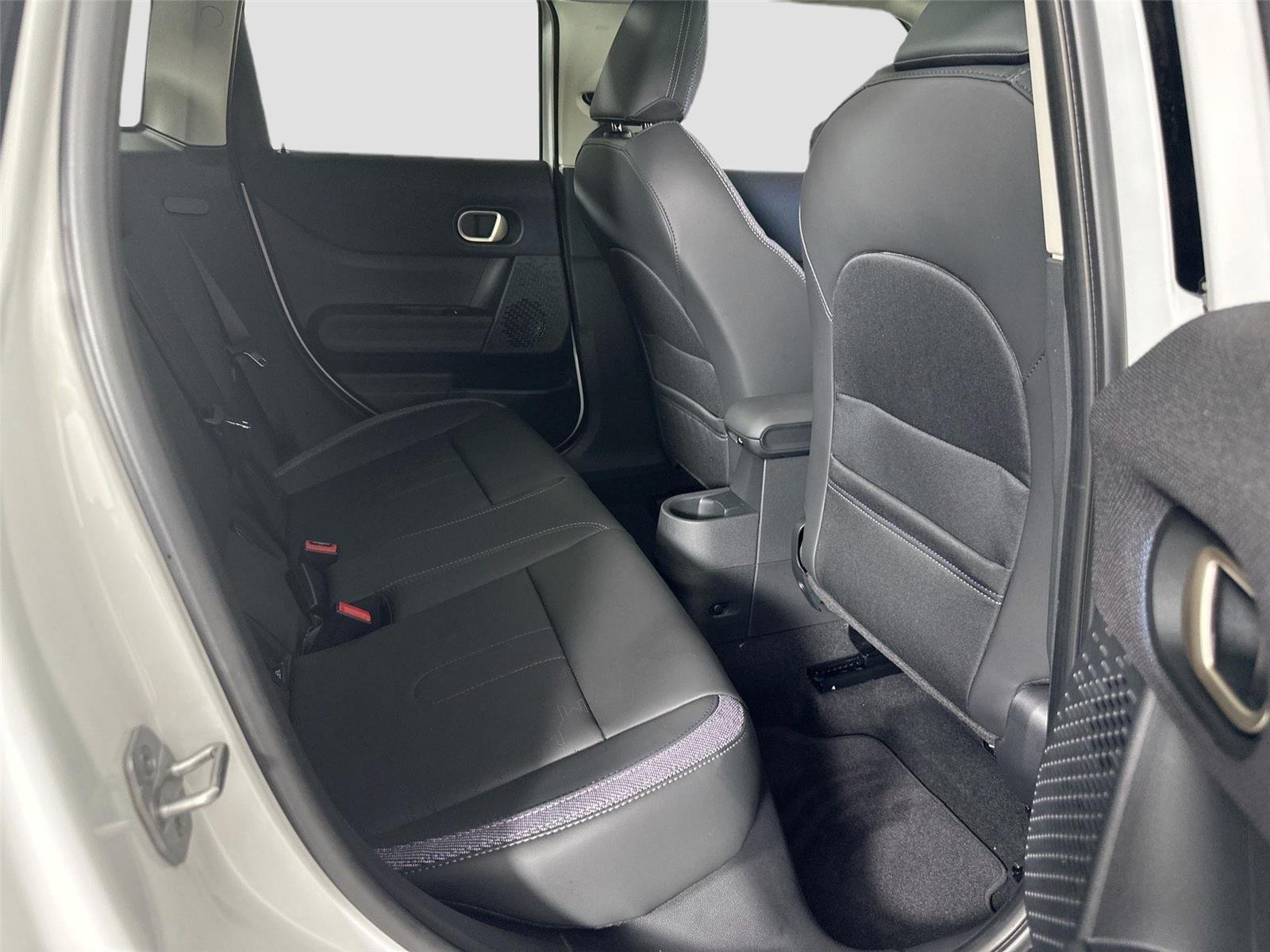 2025 MINI Hardtop 4 Door S - Photo 21