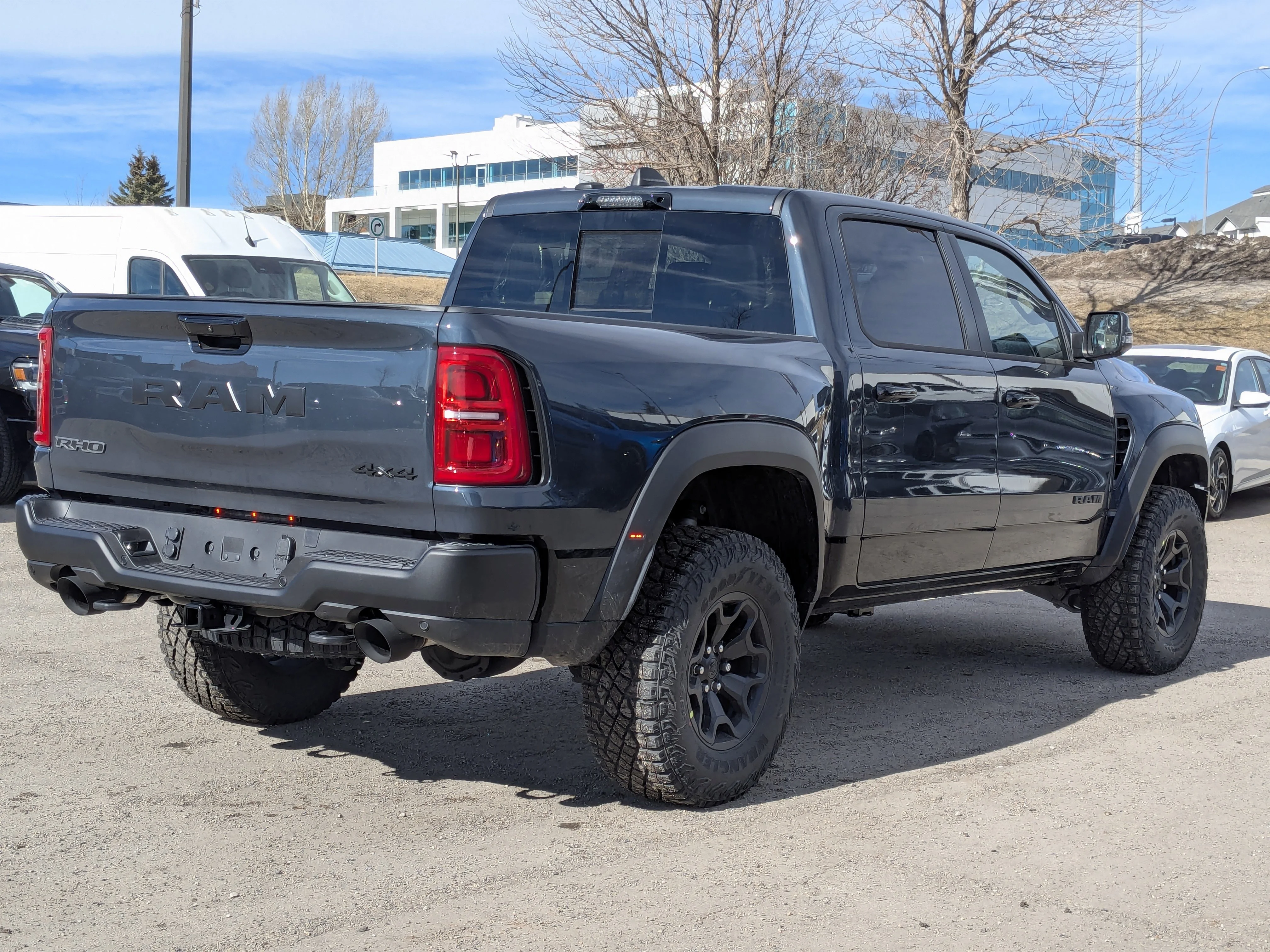 New 2026 Blue RAM RHO - - 3.0L Hurricane HO T-Turbo - RHO Level 1 Pkg w/ 14.4 Screen - Pano Sunroof & Massage Seats! image 8
