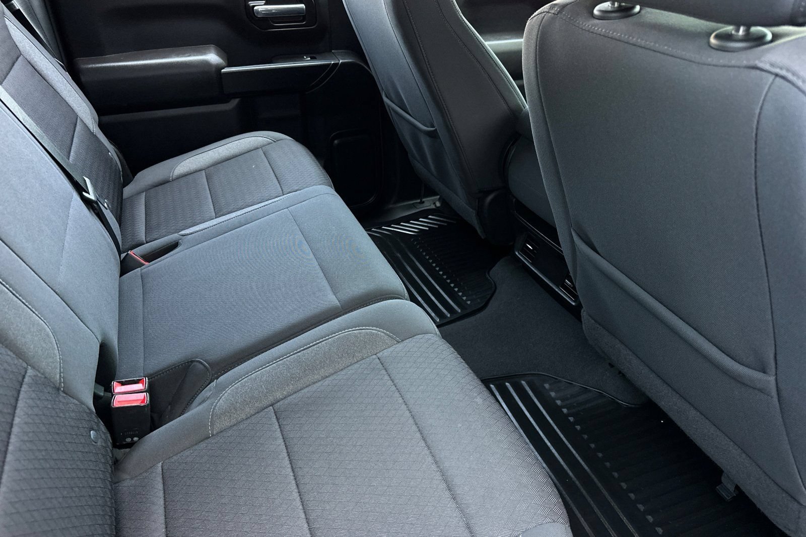 Used 2022 Summit White Chevrolet Custom image 18
