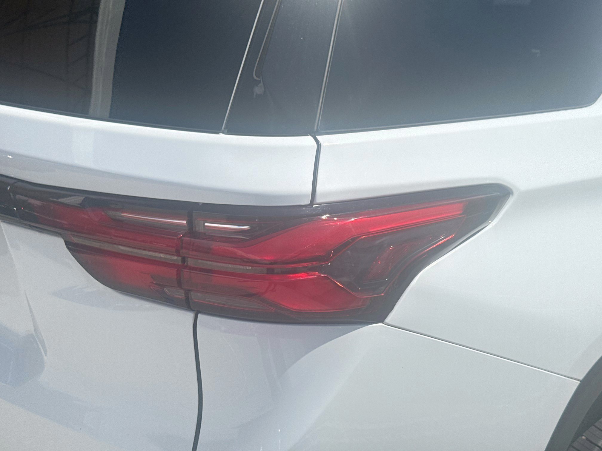 Used 2022 Summit White Chevrolet LT Cloth image 25