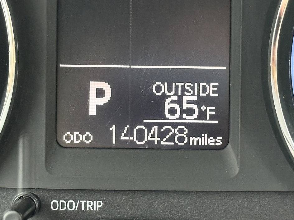 Used 2018 Super White Toyota LE image 21