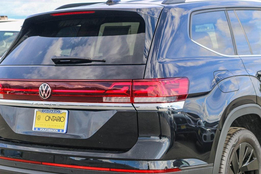 2026 Volkswagen Atlas SE w/Tech - Photo 9