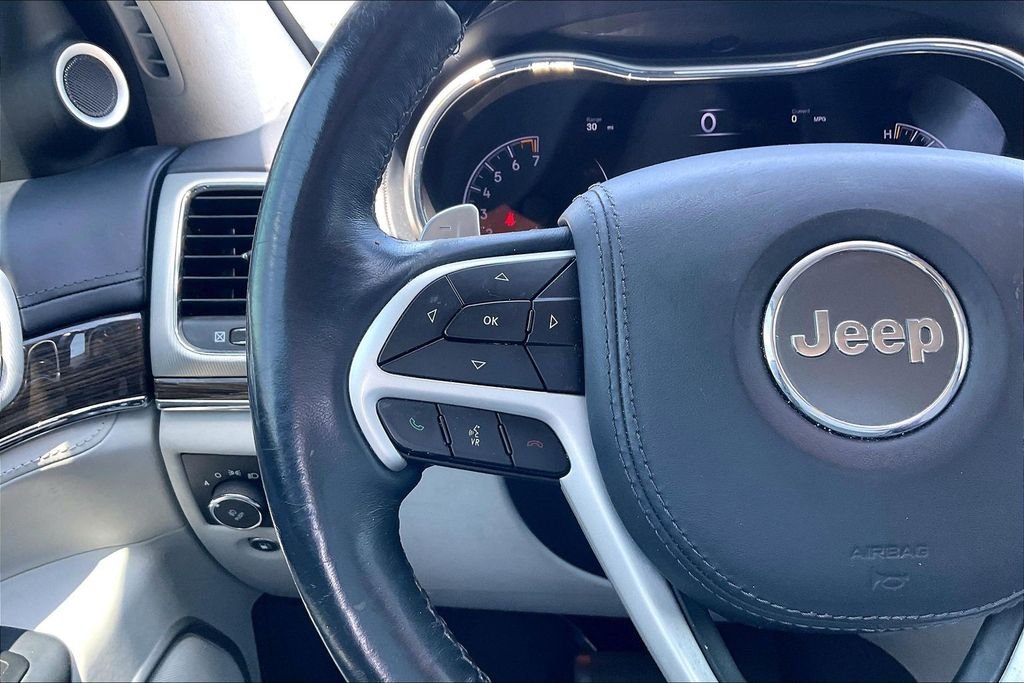 Certified Used 2019 Bright White Clearcoat Jeep Summit image 10