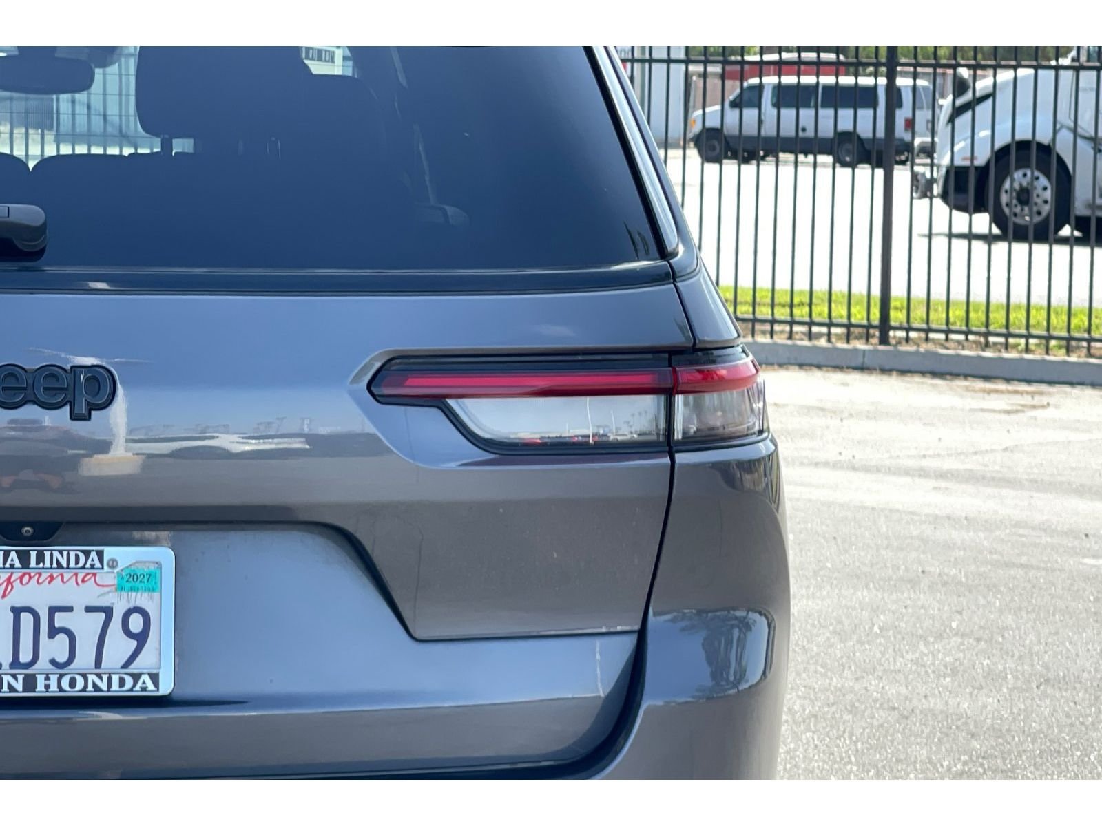 Used 2022 Baltic Gray Metallic Clearcoat Jeep Altitude image 49