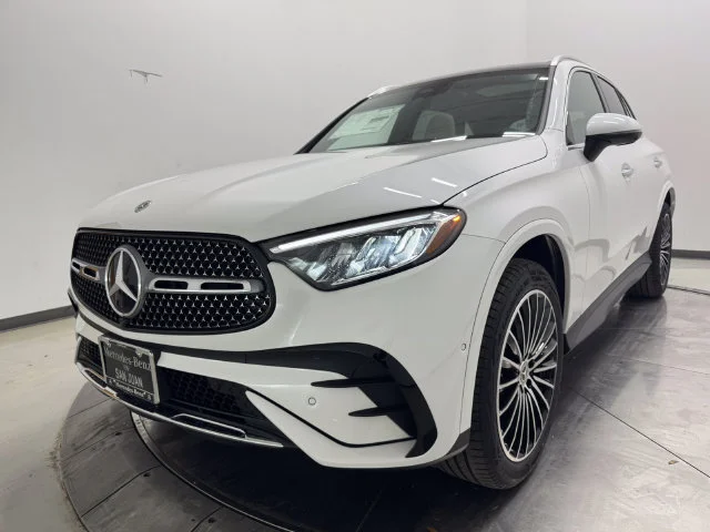 New 2026 MANUFAKTUR Moonlight Whit Mercedes-Benz GLC 300 image 30