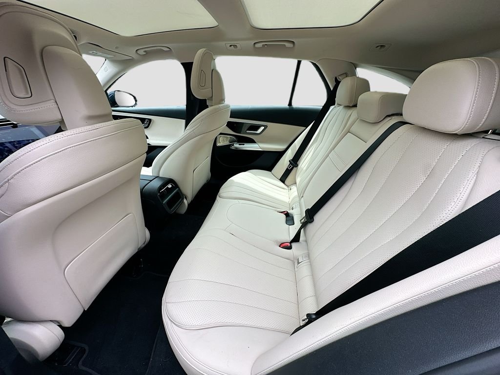 Certified Used 2025  Mercedes-Benz E 450 image 26
