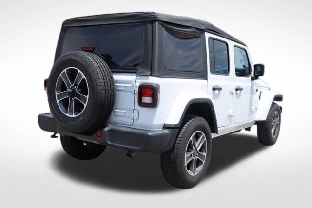Used 2023 White Jeep Sahara image 10