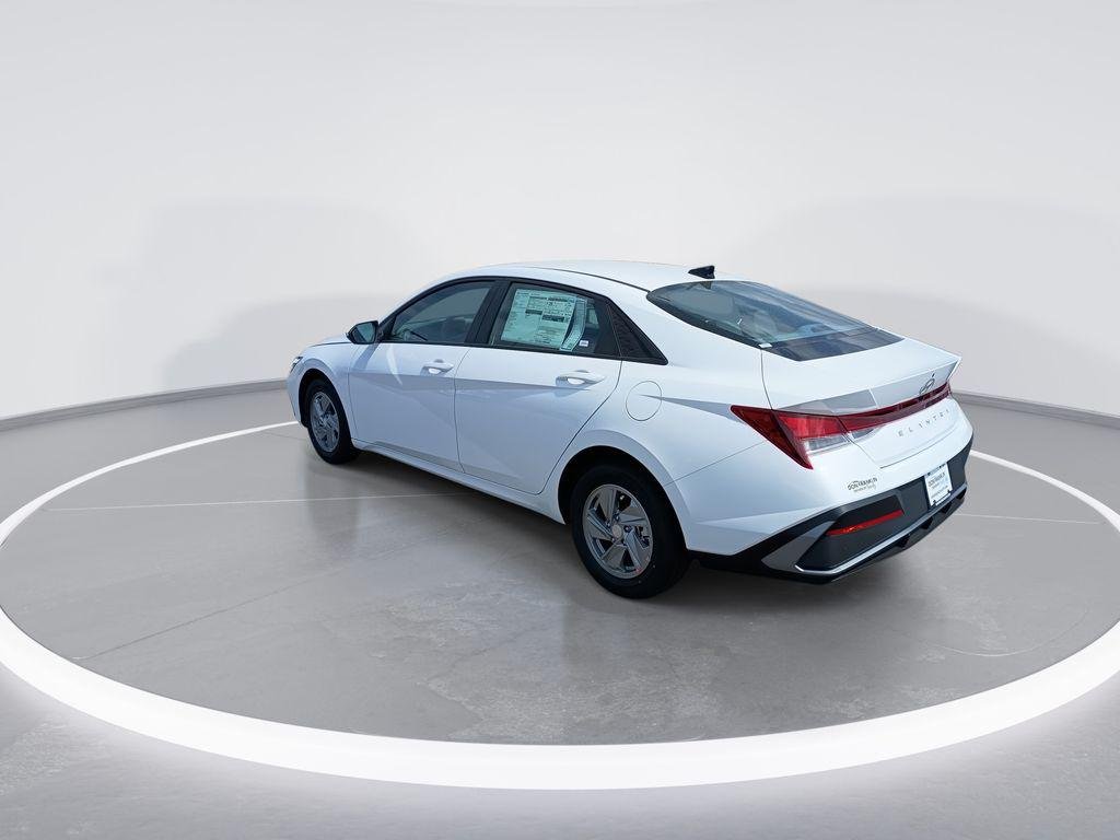 New 2026 White Hyundai SE image 6