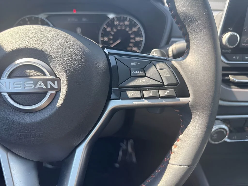 Used 2024 Black Nissan 2.5 SR image 15