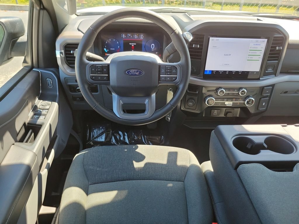 Used 2025 White Ford XLT image 11