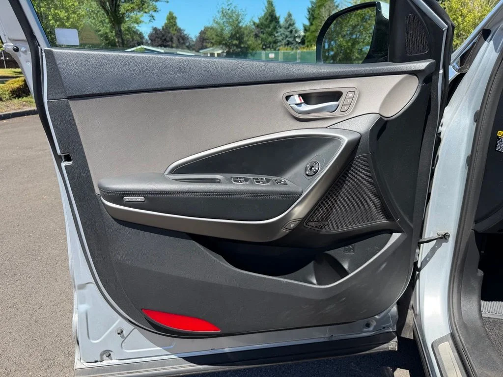 Used 2017 Circuit Silver Hyundai Limited Ultimate image 12