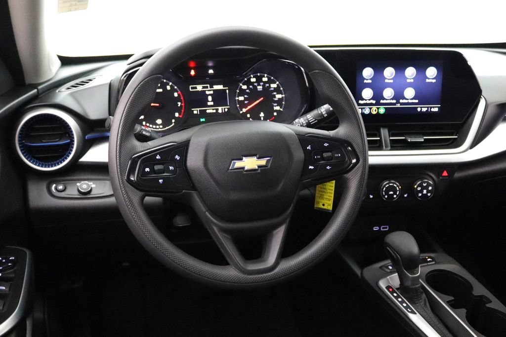 2025 Chevrolet Trax LS - Photo 16