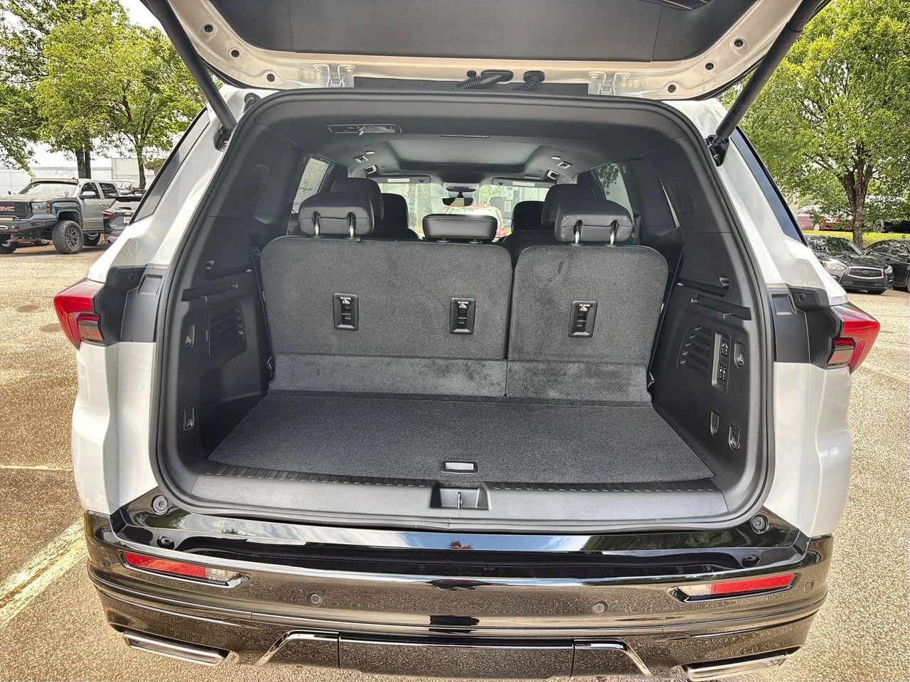 New 2026 Summit White Buick Sport Touring image 21