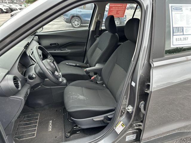 Used 2024 Gray Nissan S image 15