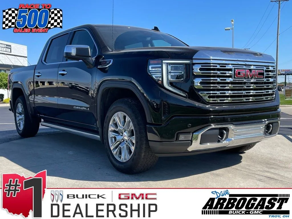 2023 GMC Sierra 4WD Crew Cab Short Box Denali's photo