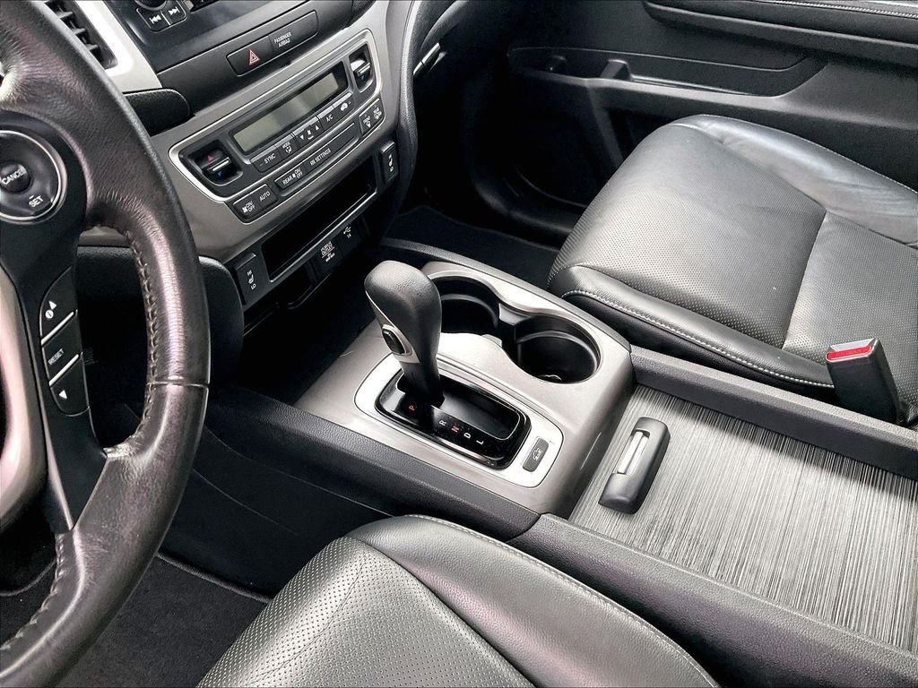 Used 2019 Gray Honda RTL image 20