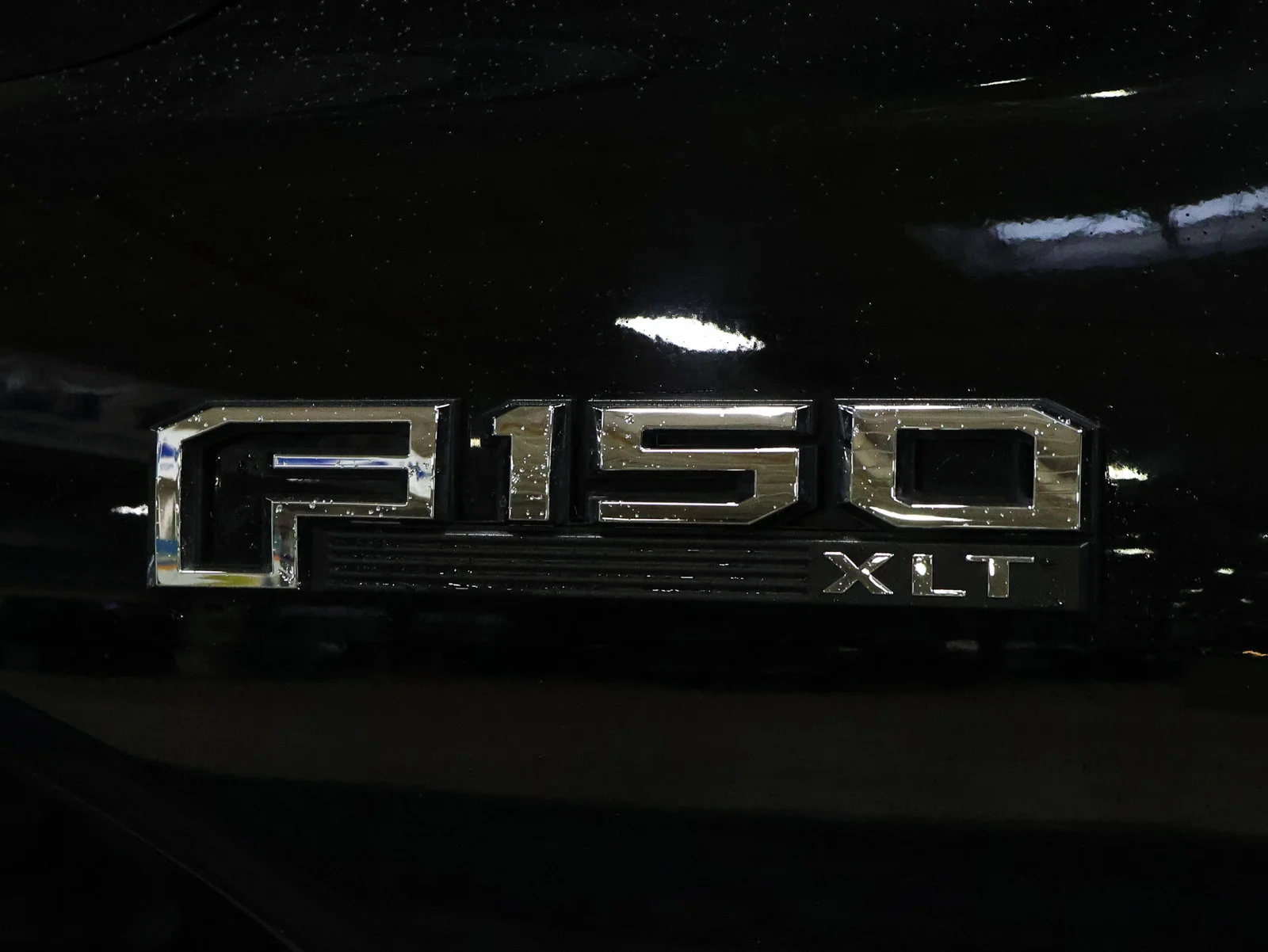 Certified Used 2018 Shadow Black Ford XLT image 20