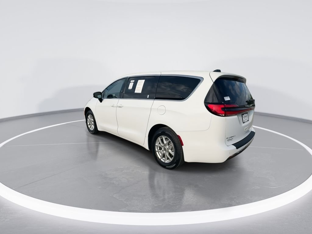 Used 2024 White Chrysler Touring L image 6