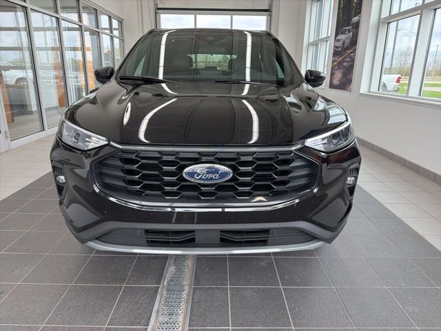 Certified Used 2025 Black Metallic Ford ST-Line Select image 2