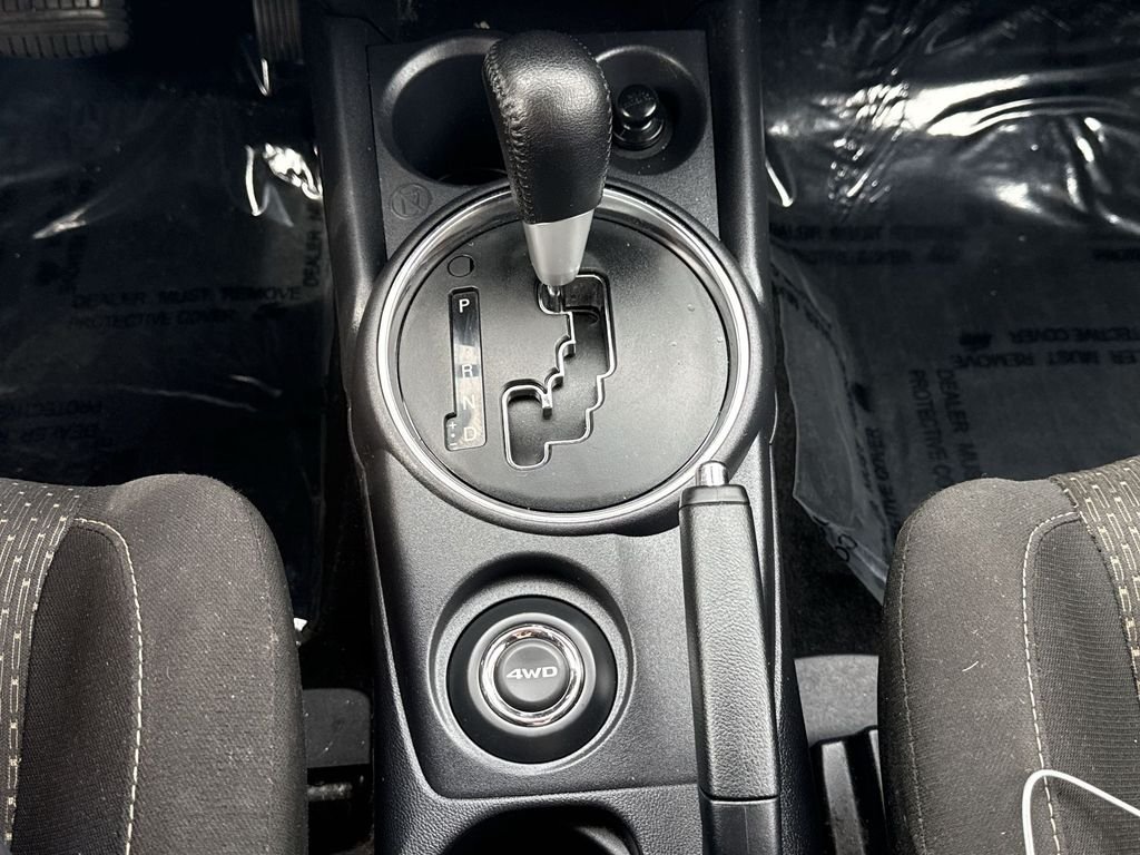 Used 2016  Mitsubishi ES image 18