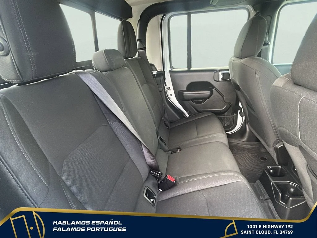 Used 2022  Jeep Willys image 32