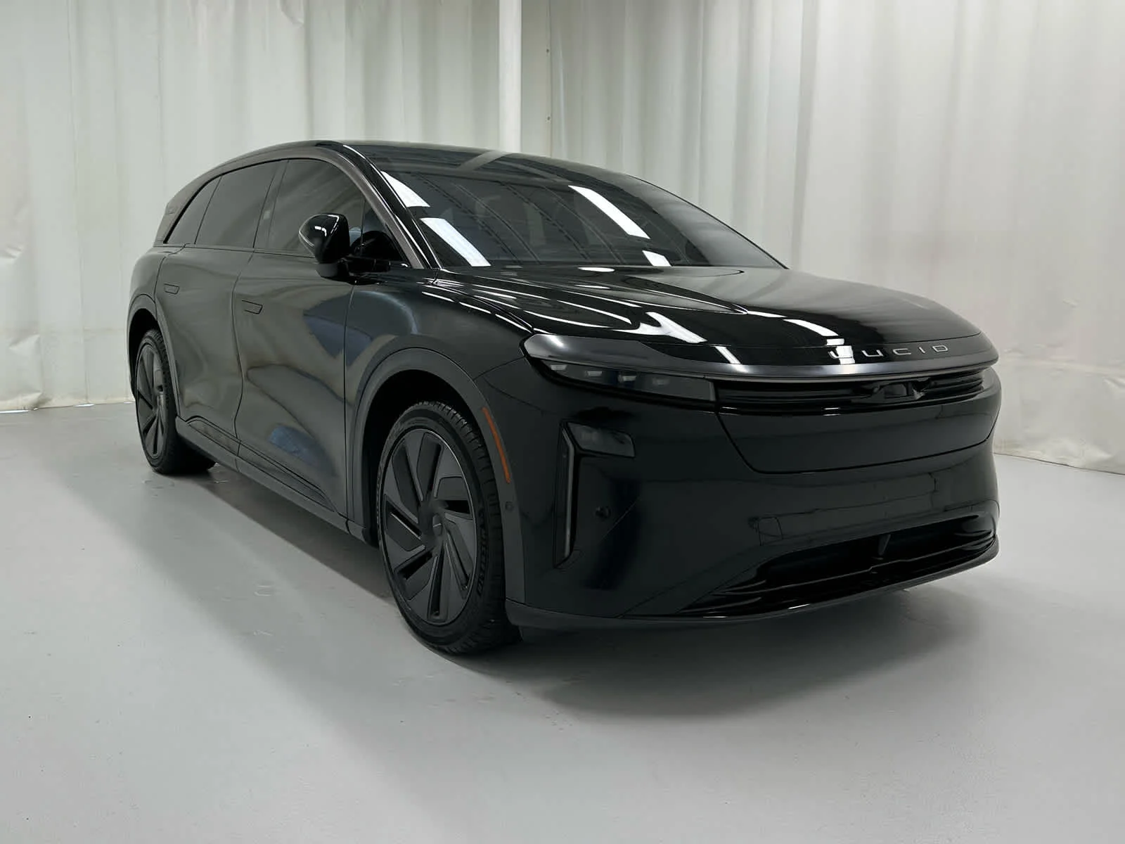 2026 Lucid Gravity Grand Touring Auto's photo