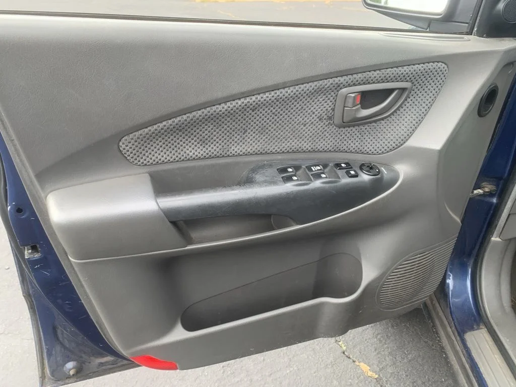 Used 2006 Nautical Blue/Cool Gray Cladding Hyundai GLS image 11