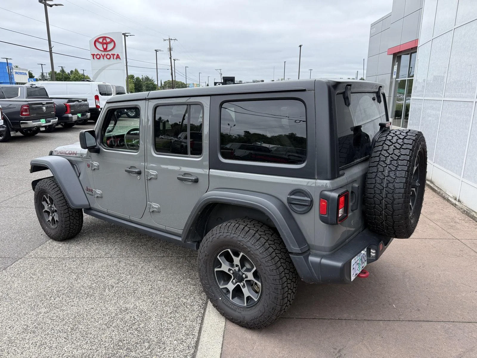 Used 2018 Sting-Gray Clearcoat Jeep Rubicon image 4