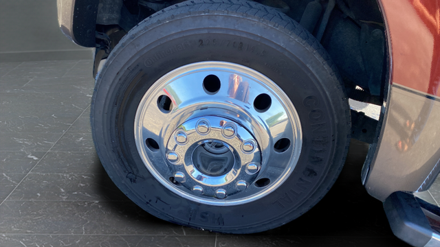 Used 2016 Caribou Metallic Ford Lariat image 31
