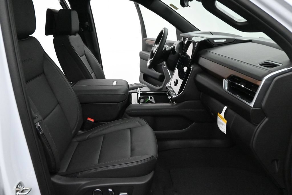 2026 GMC Yukon XL Denali - Photo 28