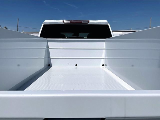 New 2026 Summit White Chevrolet WT image 15