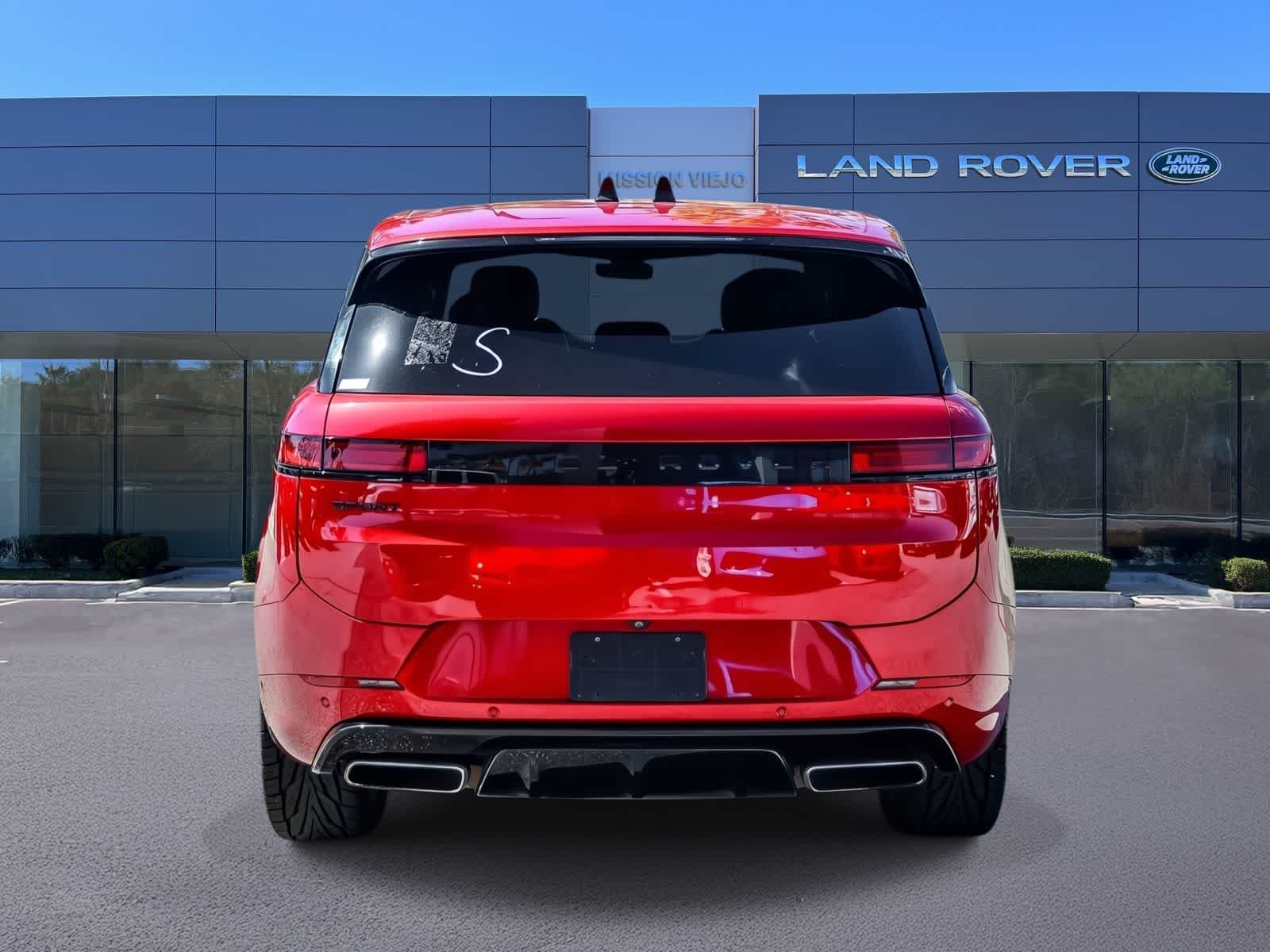 Used 2024 Red Land Rover Dynamic SE image 5