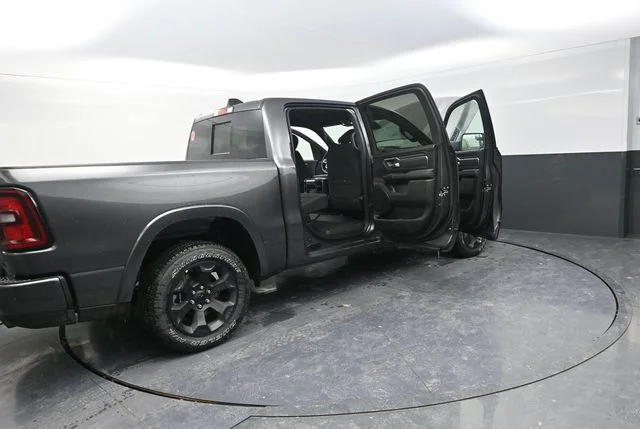New 2026 Granite Crystal Metallic Clear-Coat Exterior Paint RAM Big Horn/Lone Star image 35