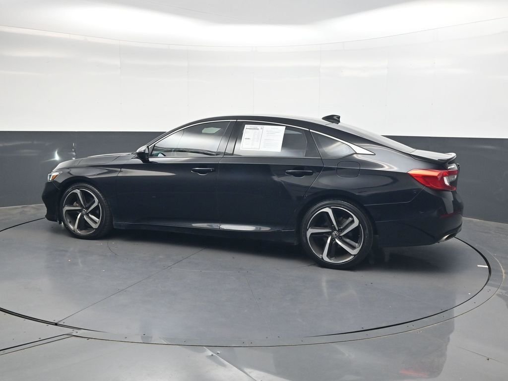 Used 2018  Honda Sport image 8