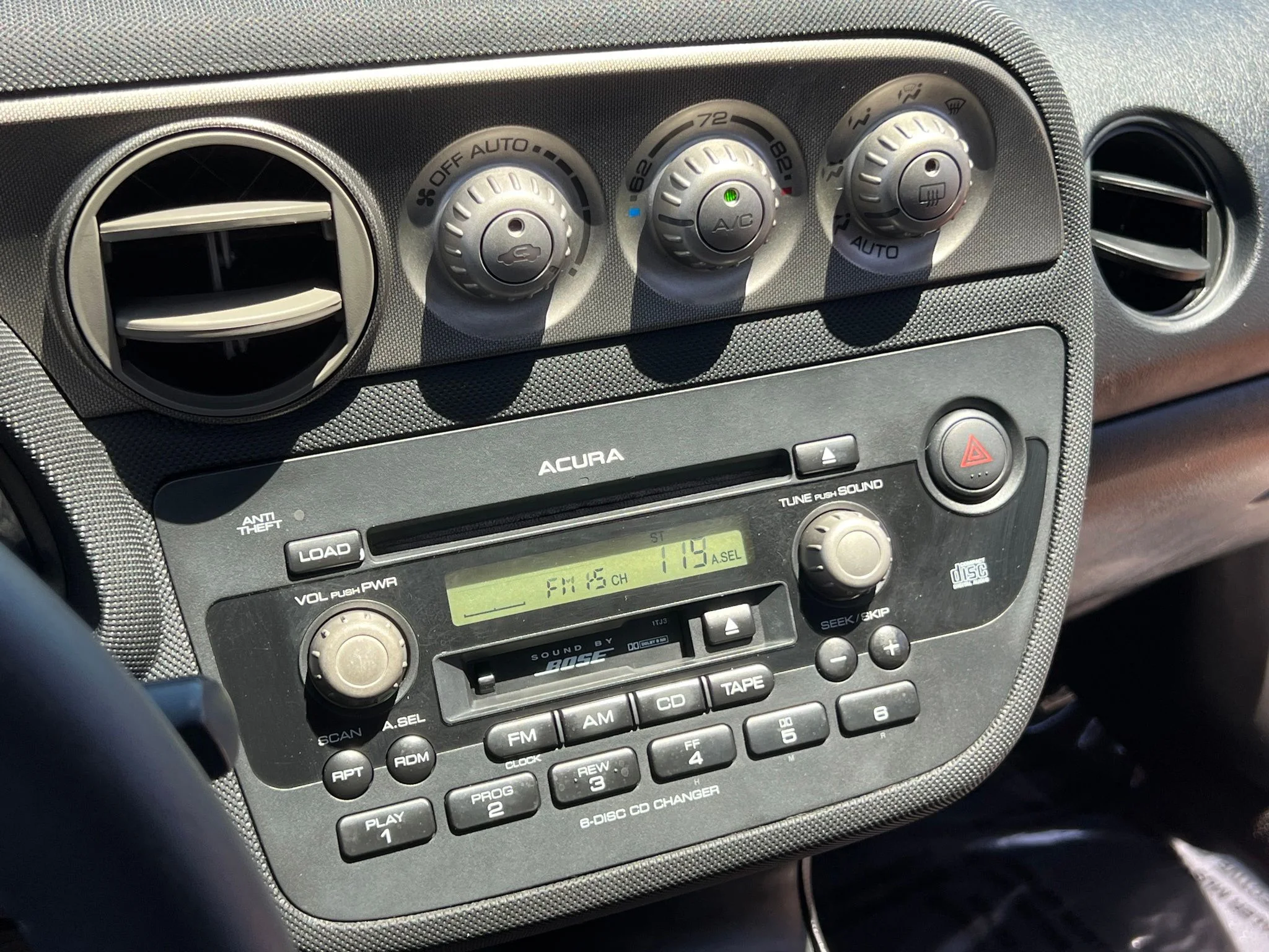 Used 2005  Acura Type S image 19