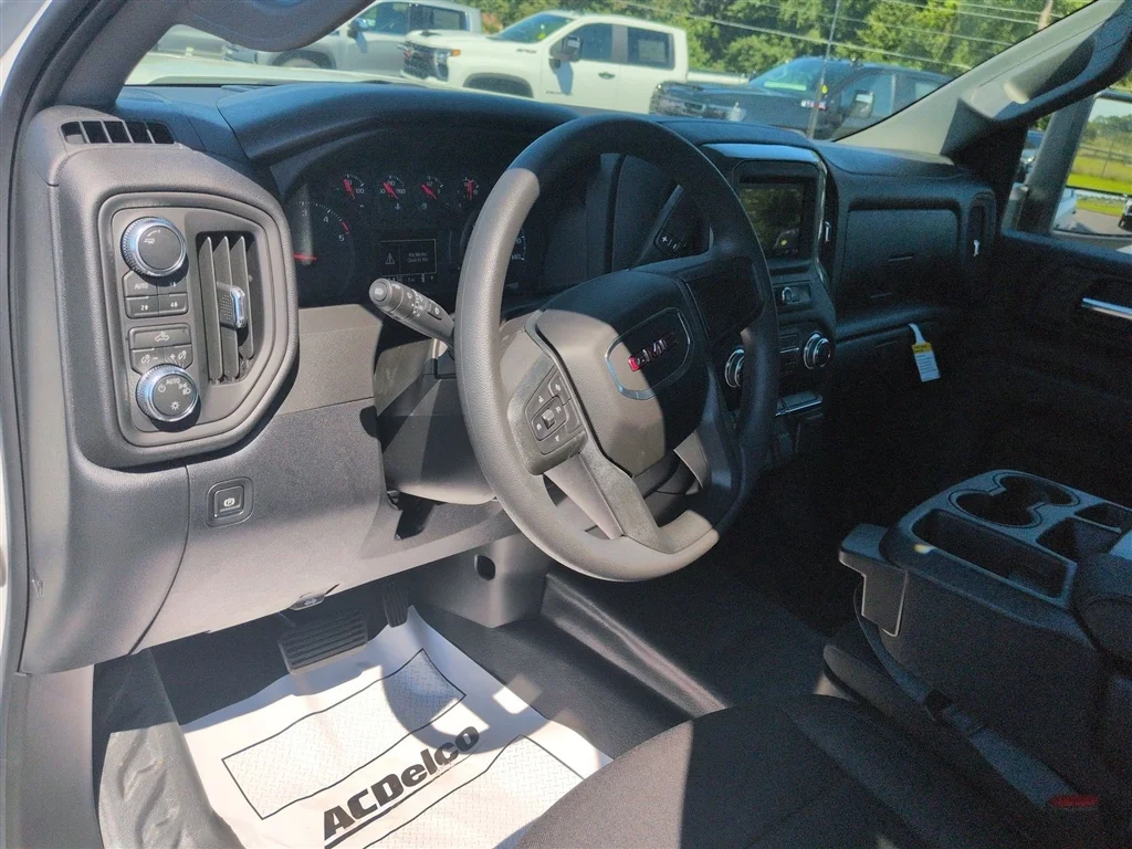 2026 GMC Sierra 3500 Chassis Cab Pro - Photo 34